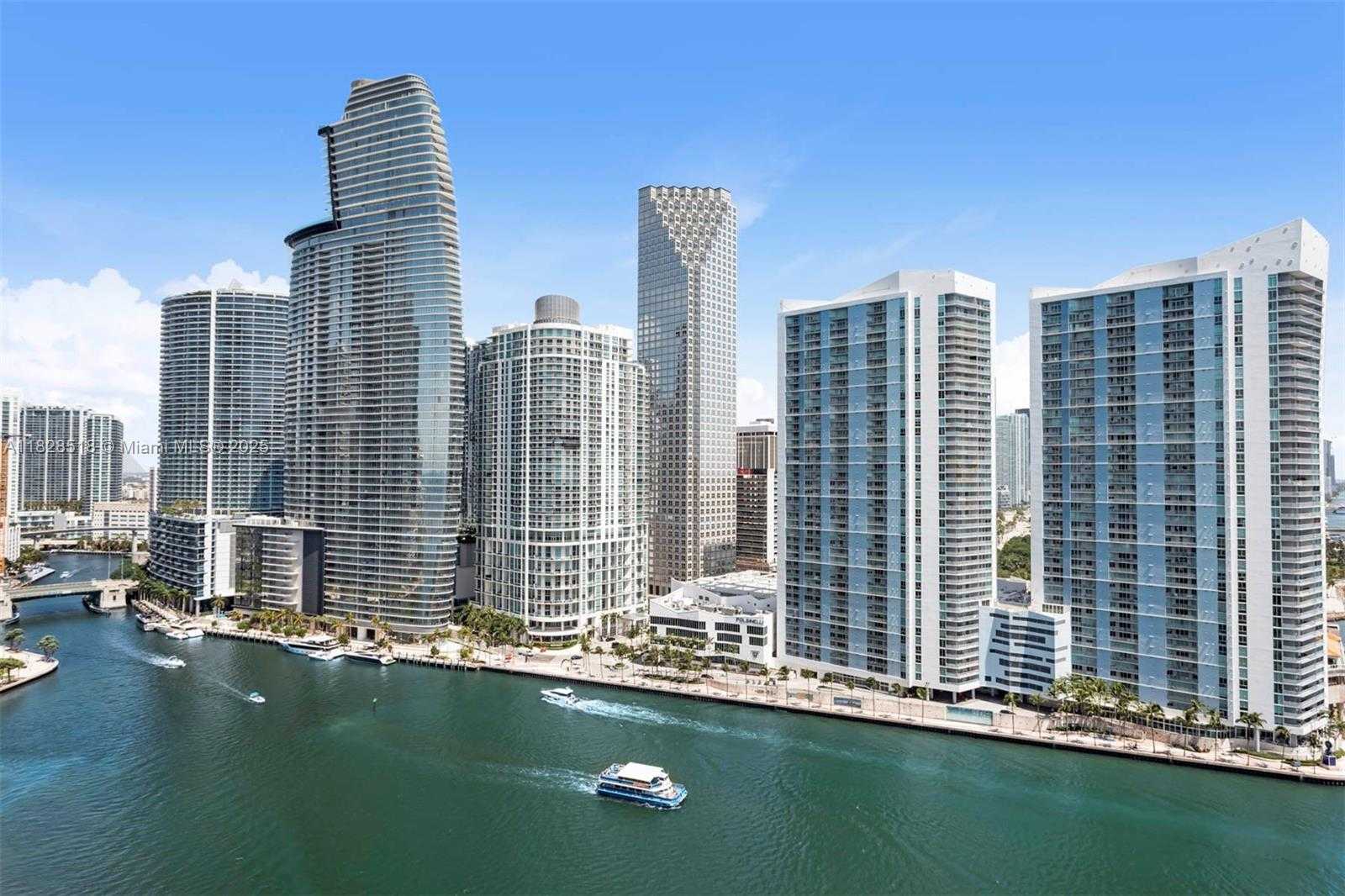 Small Image of 888 BRICKELL KEY DR #2606, Miami Number 24