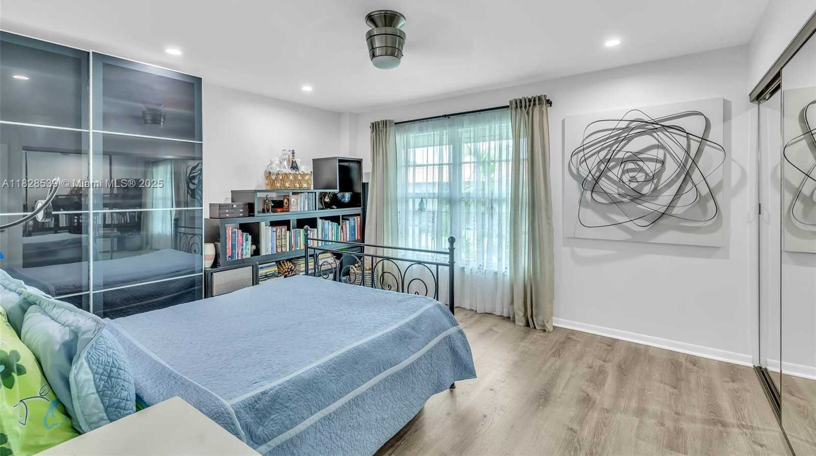 Small Image of 805 WEST OAKLAND PARK BLVD #E14, Oakland Park Number 13