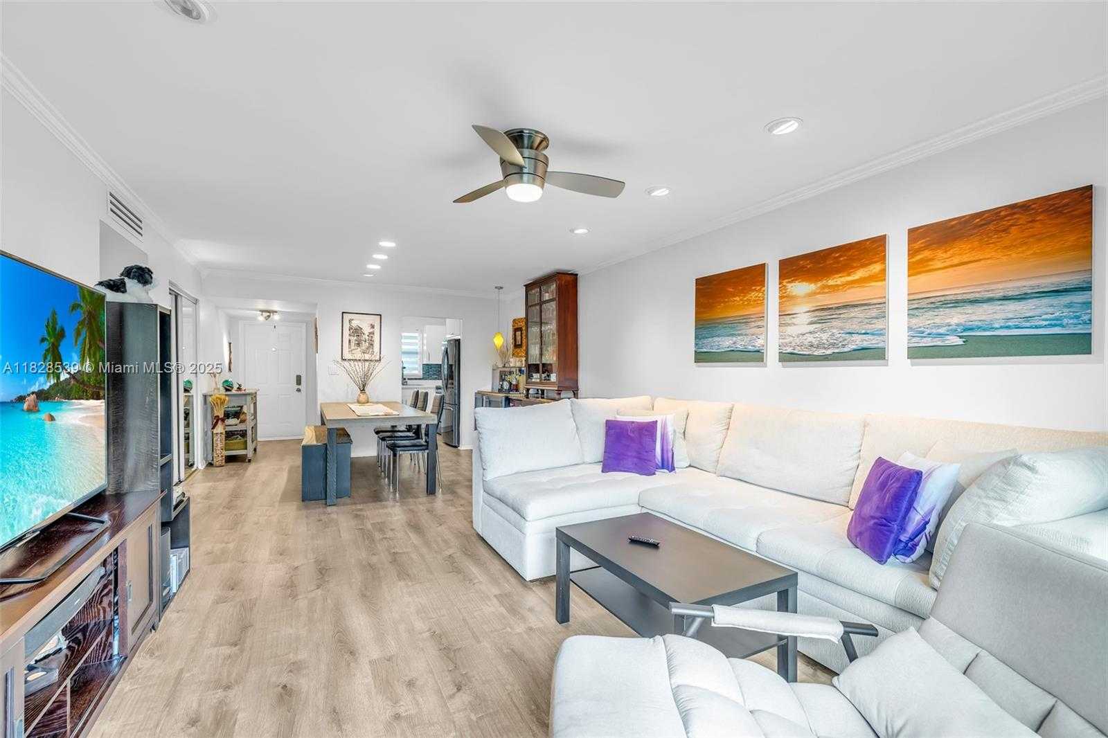 Small Image of 805 WEST OAKLAND PARK BLVD #E14, Oakland Park Number 19