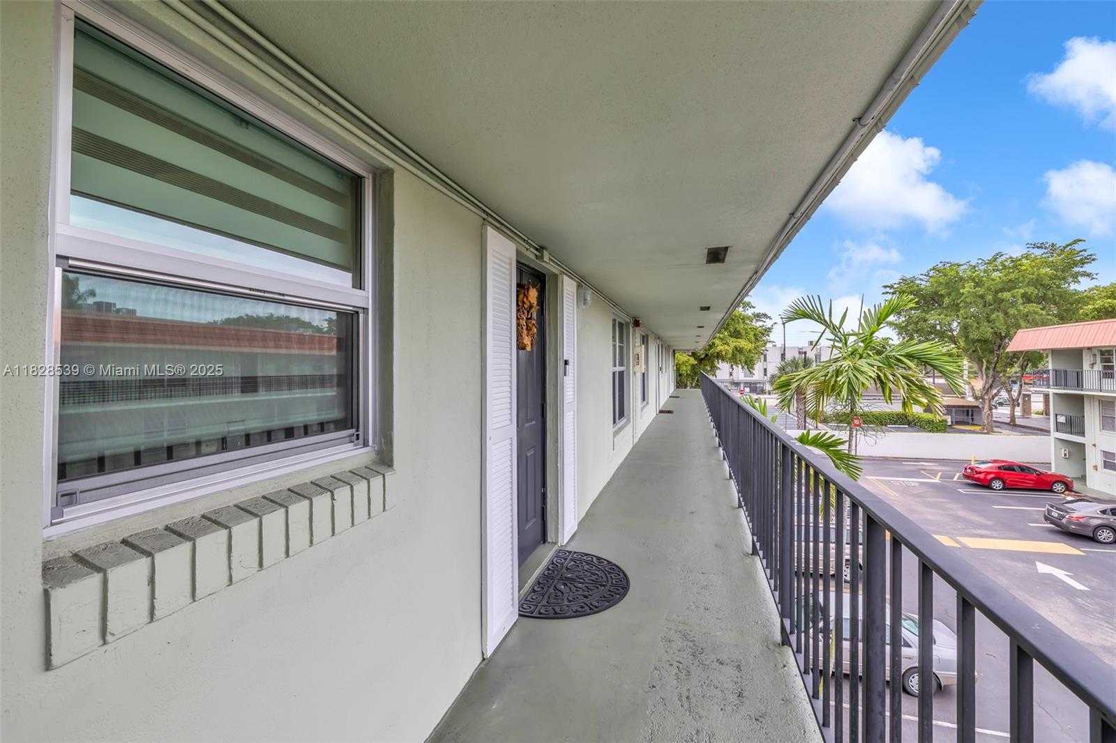 Small Image of 805 WEST OAKLAND PARK BLVD #E14, Oakland Park Number 24