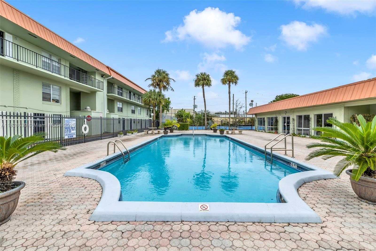 Small Image of 805 WEST OAKLAND PARK BLVD #E14, Oakland Park Number 27