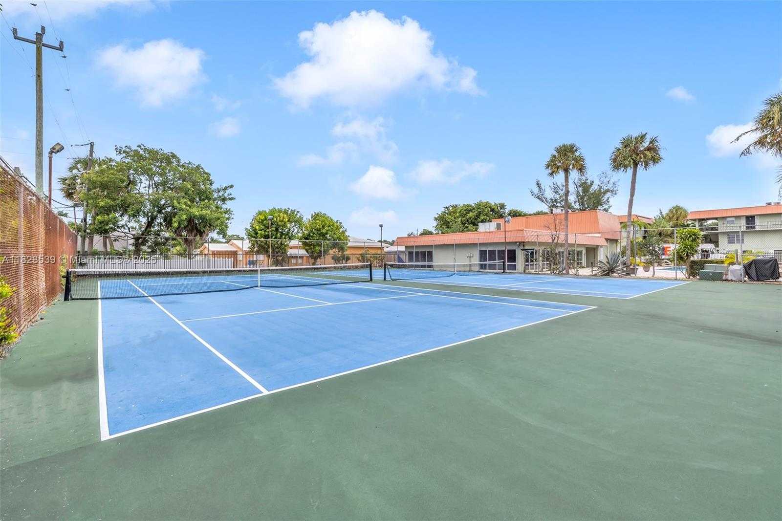 Small Image of 805 WEST OAKLAND PARK BLVD #E14, Oakland Park Number 28