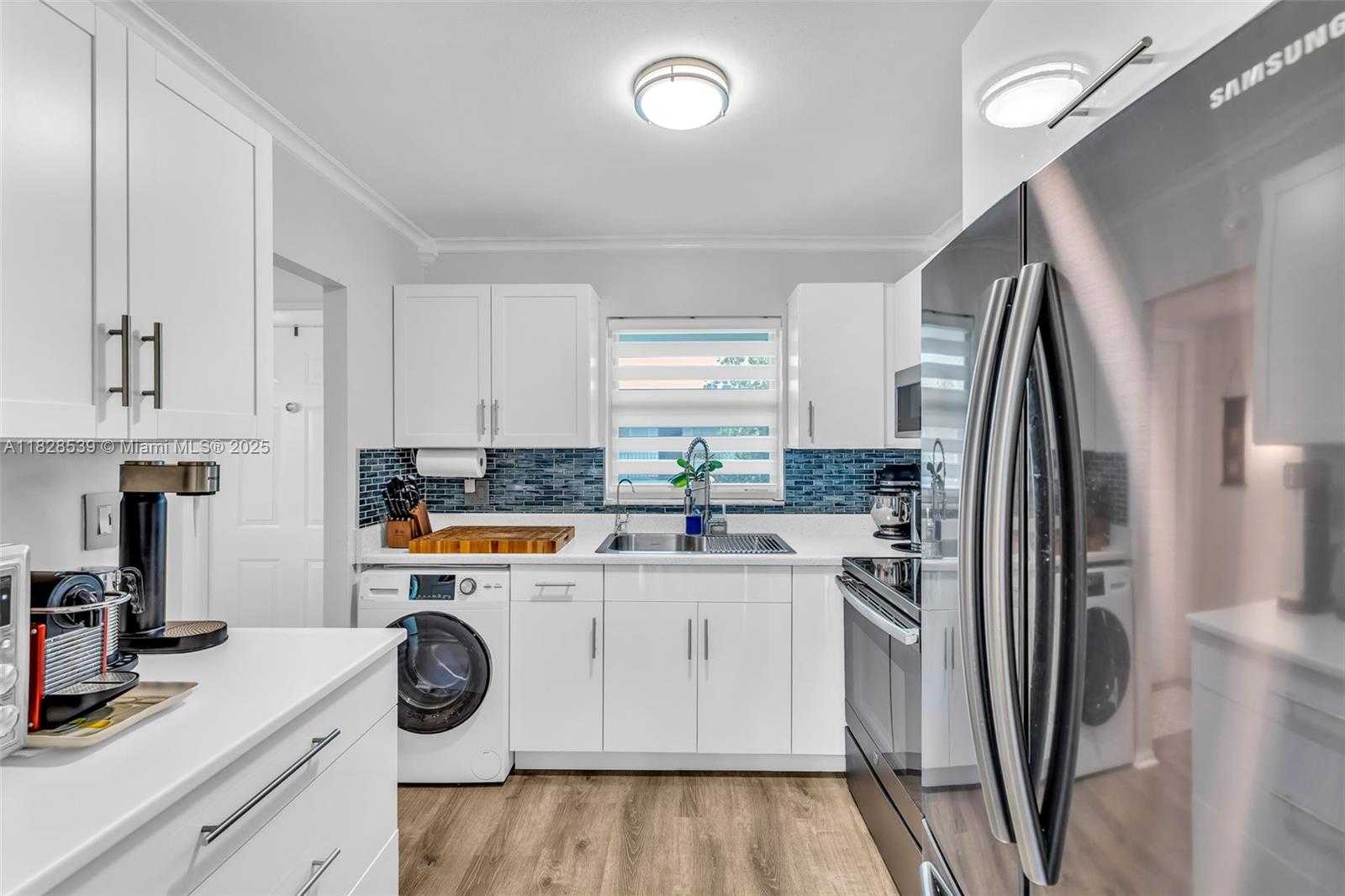 Small Image of 805 WEST OAKLAND PARK BLVD #E14, Oakland Park Number 4