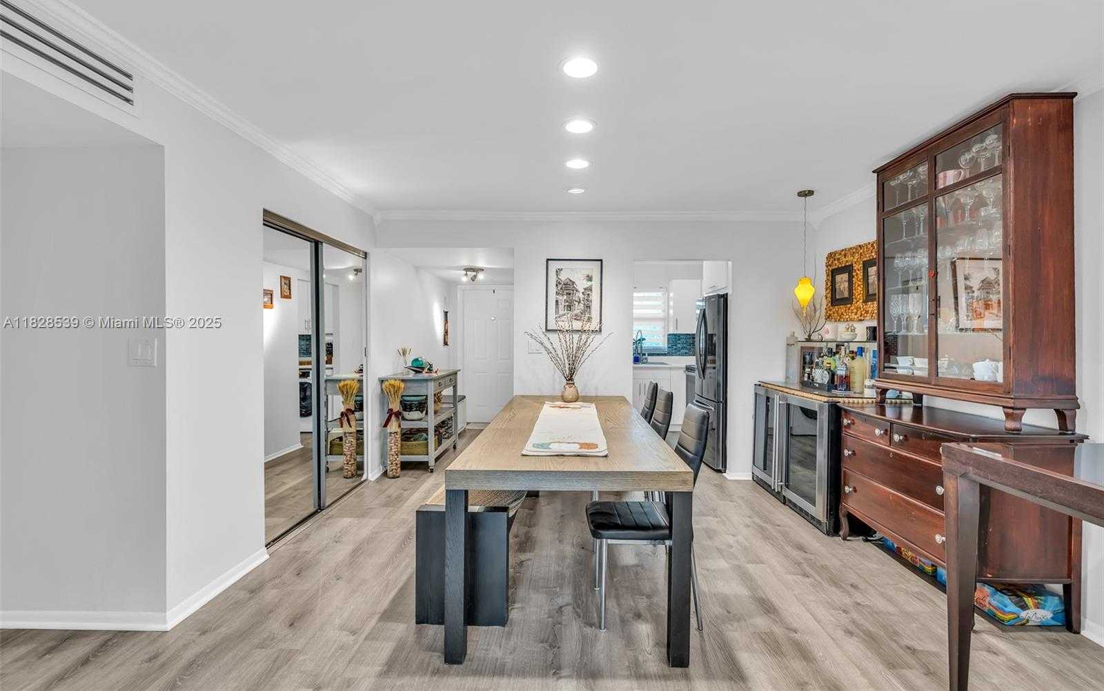 Small Image of 805 WEST OAKLAND PARK BLVD #E14, Oakland Park Number 8