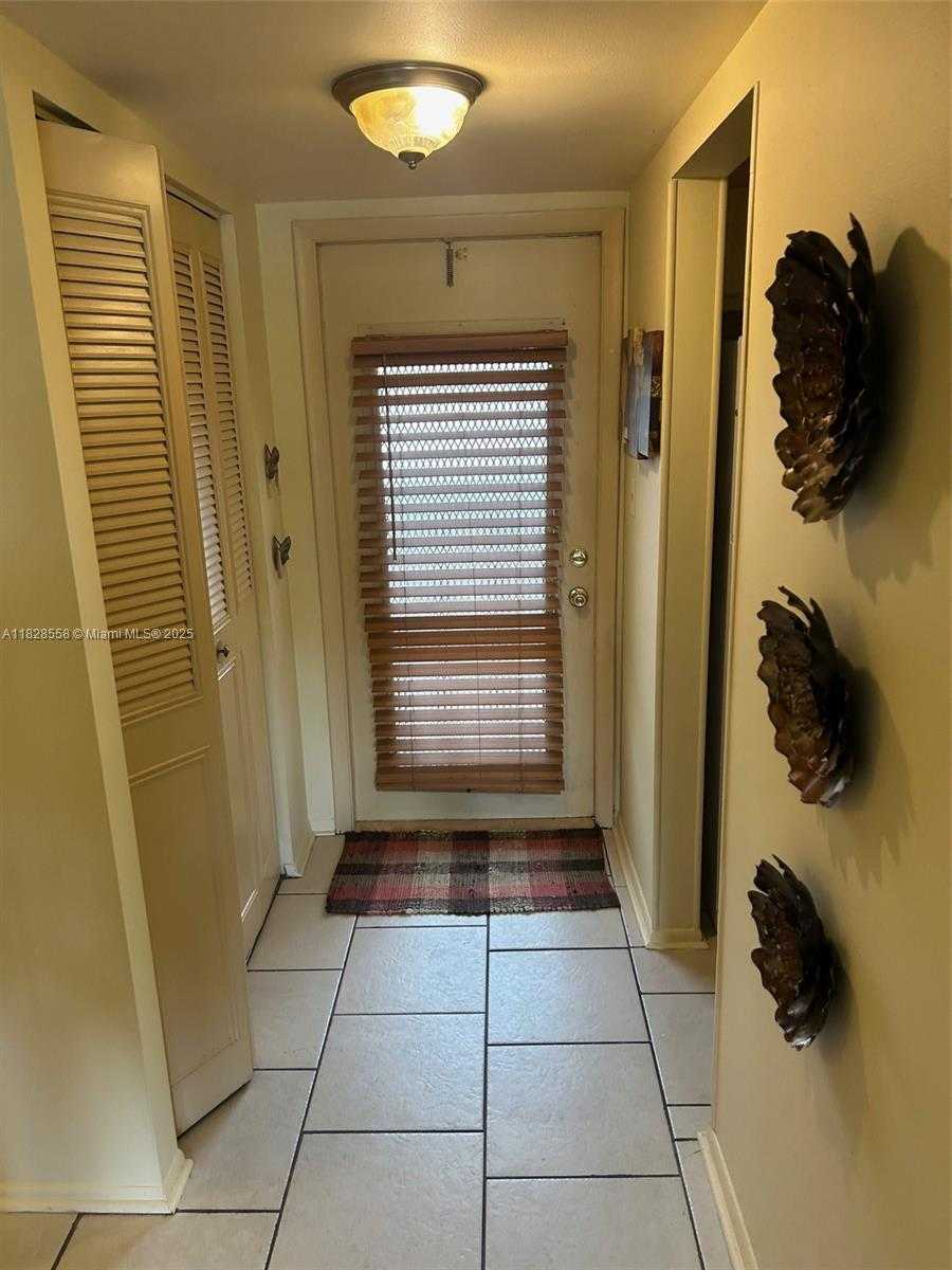 Small Image of 2800 WEST SUNRISE LAKES DR #104, Sunrise Number 5