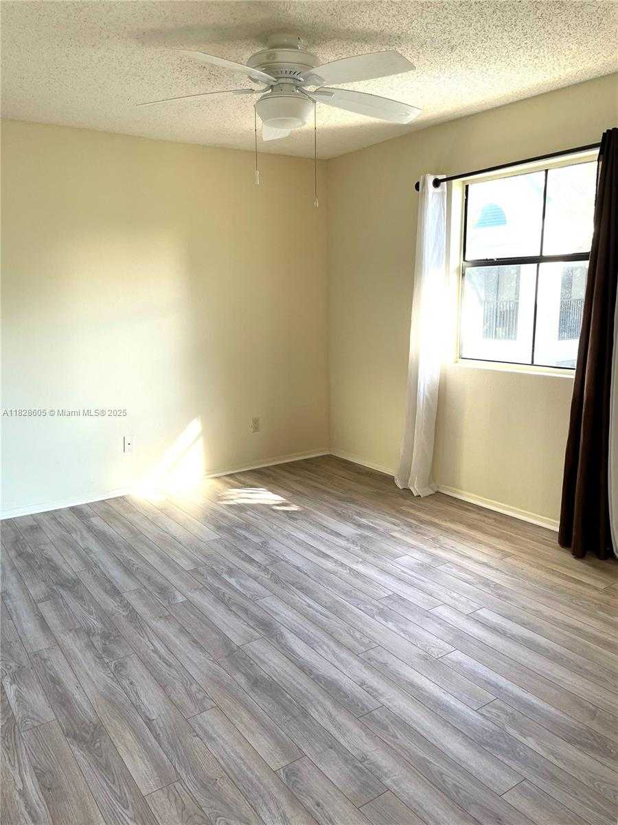 Small Image of 10370 SOUTH WEST 150TH CT #9208, Miami Number 10
