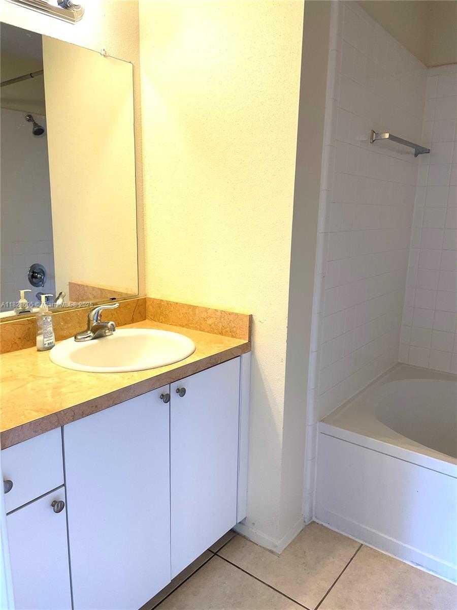 Small Image of 10370 SOUTH WEST 150TH CT #9208, Miami Number 14