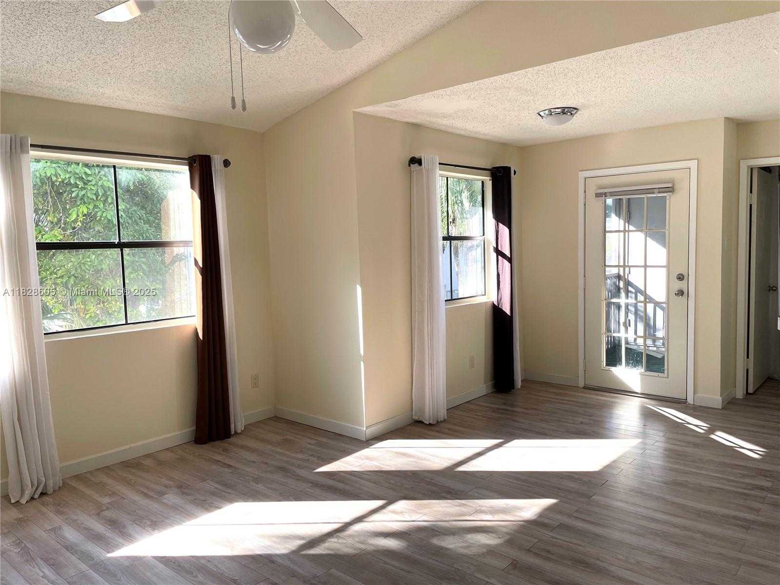Small Image of 10370 SOUTH WEST 150TH CT #9208, Miami Number 5