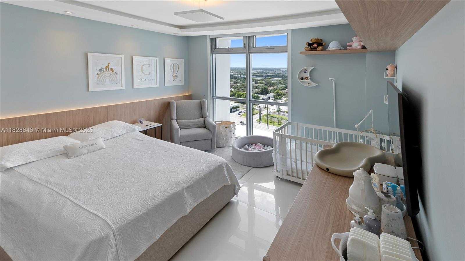 Small Image of 17301 BISCAYNE BLVD #2102, North Miami Beach Number 24
