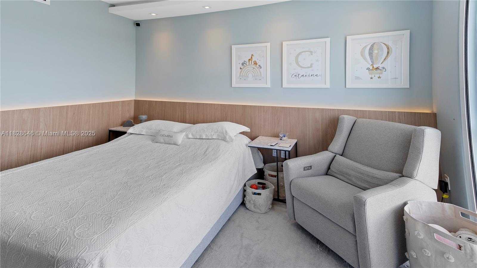 Small Image of 17301 BISCAYNE BLVD #2102, North Miami Beach Number 25