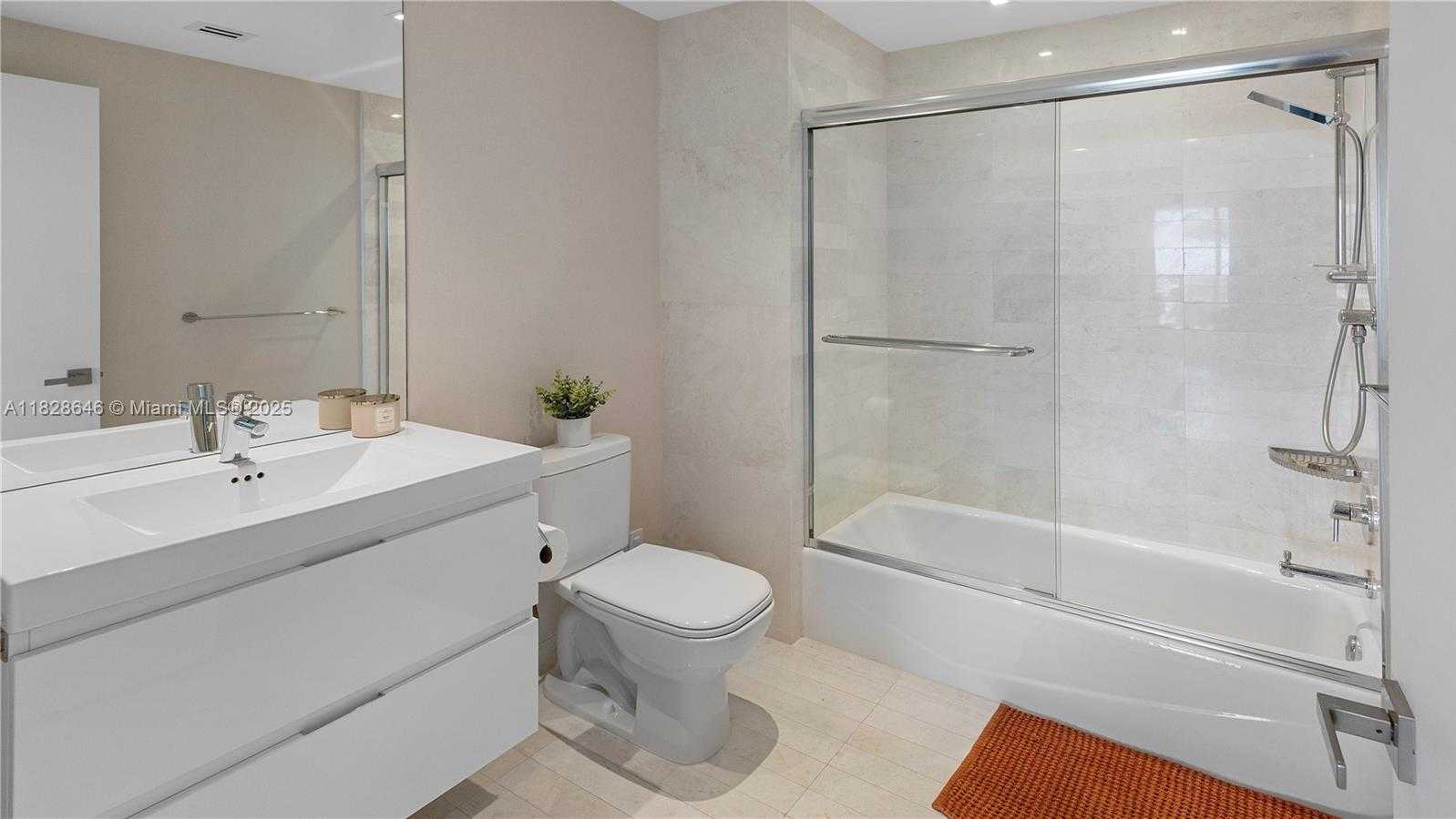 Small Image of 17301 BISCAYNE BLVD #2102, North Miami Beach Number 27
