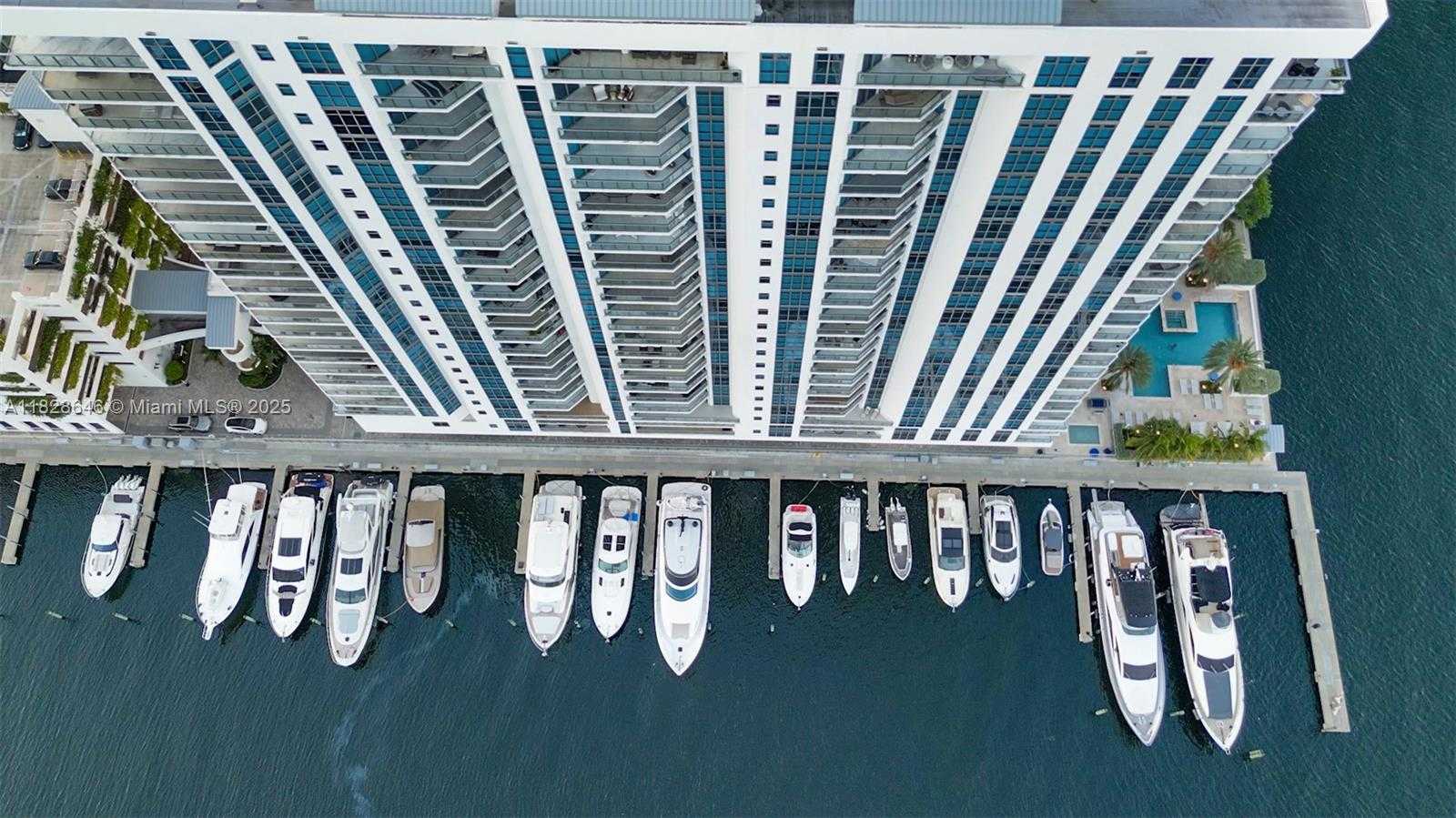 Small Image of 17301 BISCAYNE BLVD #2102, North Miami Beach Number 36