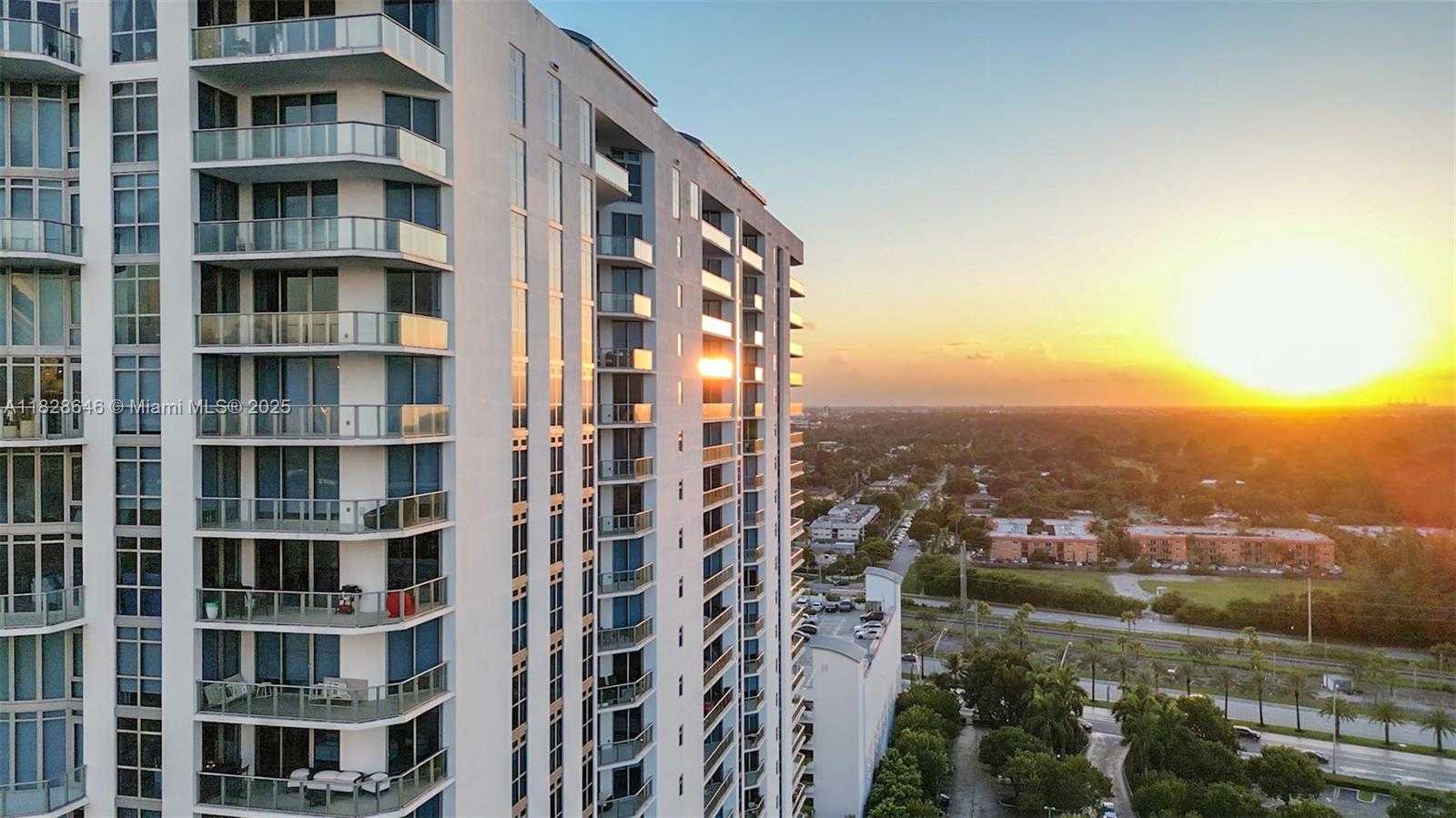 Small Image of 17301 BISCAYNE BLVD #2102, North Miami Beach Number 38