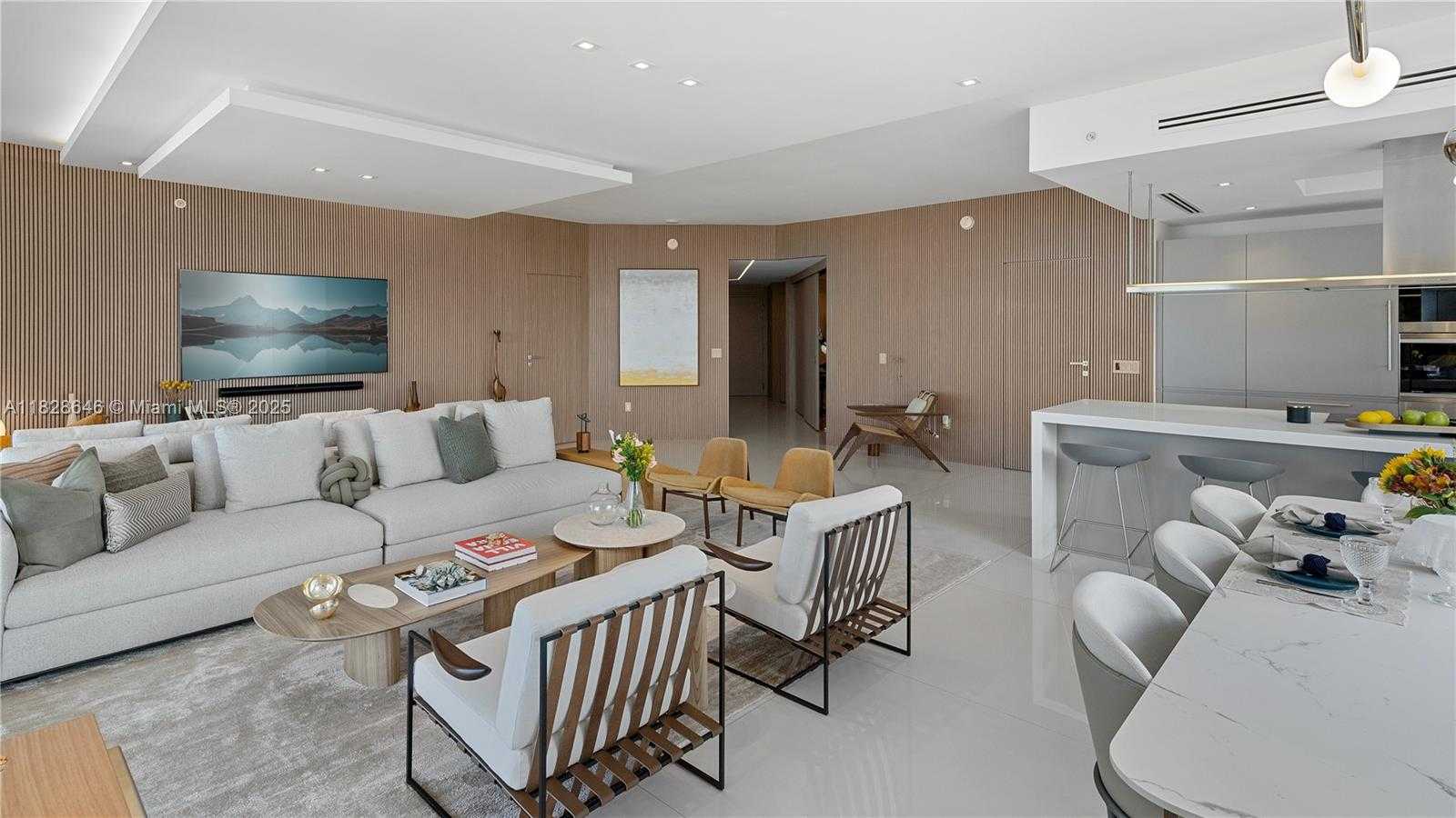 Small Image of 17301 BISCAYNE BLVD #2102, North Miami Beach Number 4