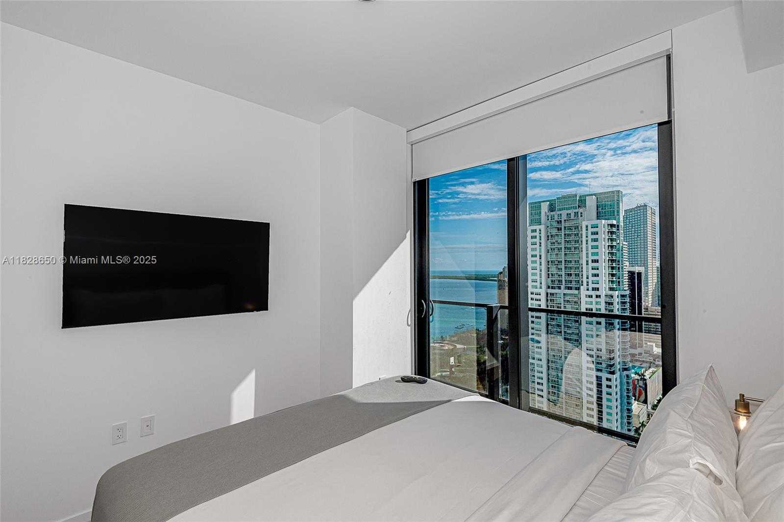 Small Image of 398 NORTH EAST 5TH ST #3717, Miami Number 18