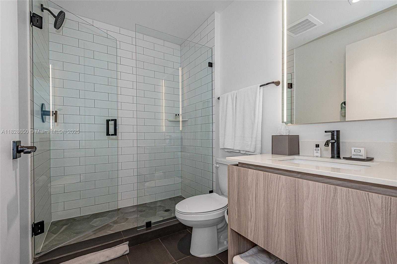 Small Image of 398 NORTH EAST 5TH ST #3717, Miami Number 20