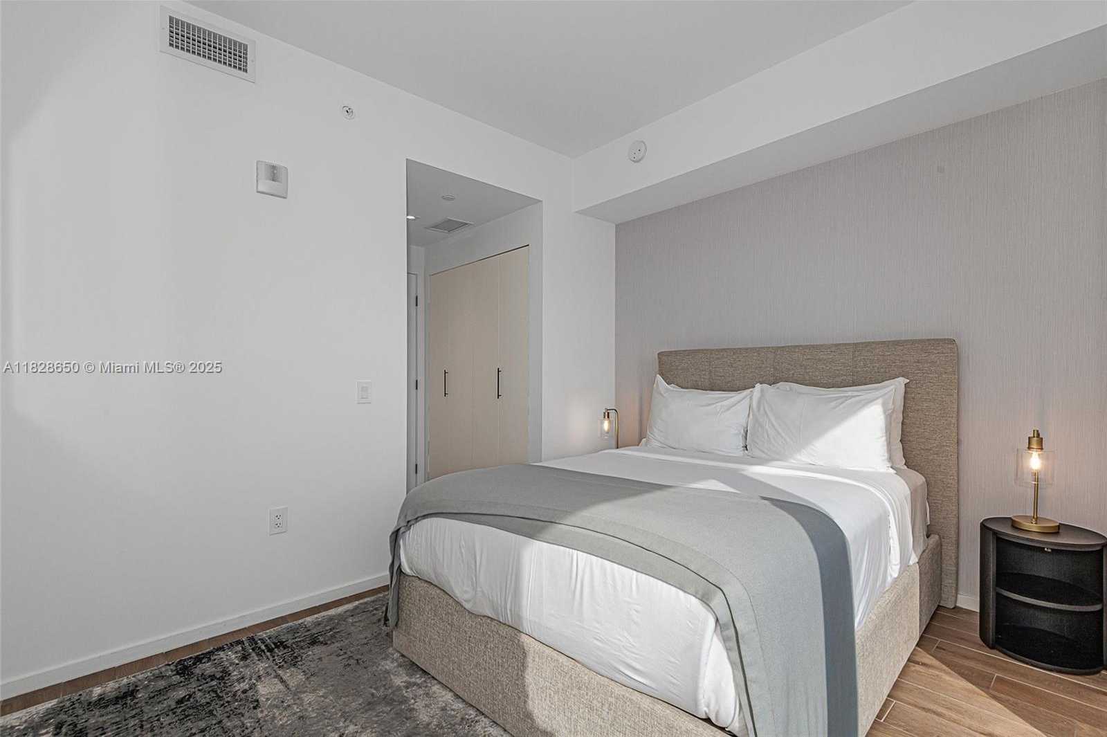 Small Image of 398 NORTH EAST 5TH ST #3717, Miami Number 21