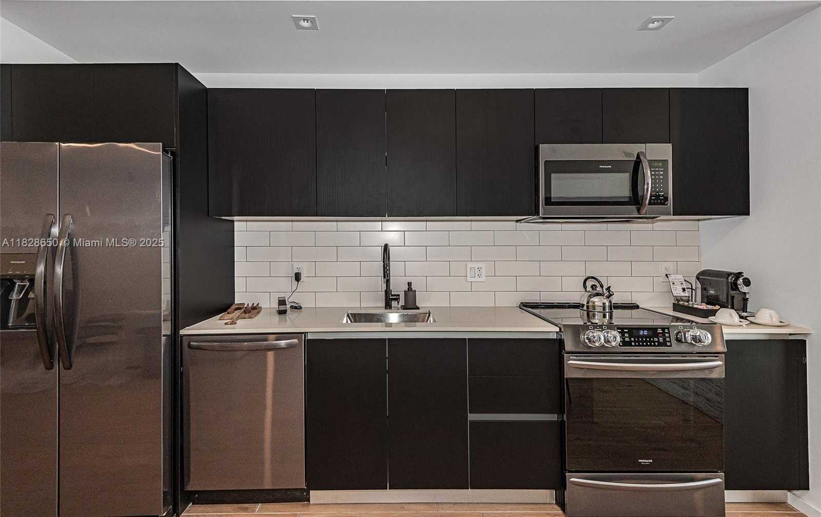 Small Image of 398 NORTH EAST 5TH ST #3717, Miami Number 27