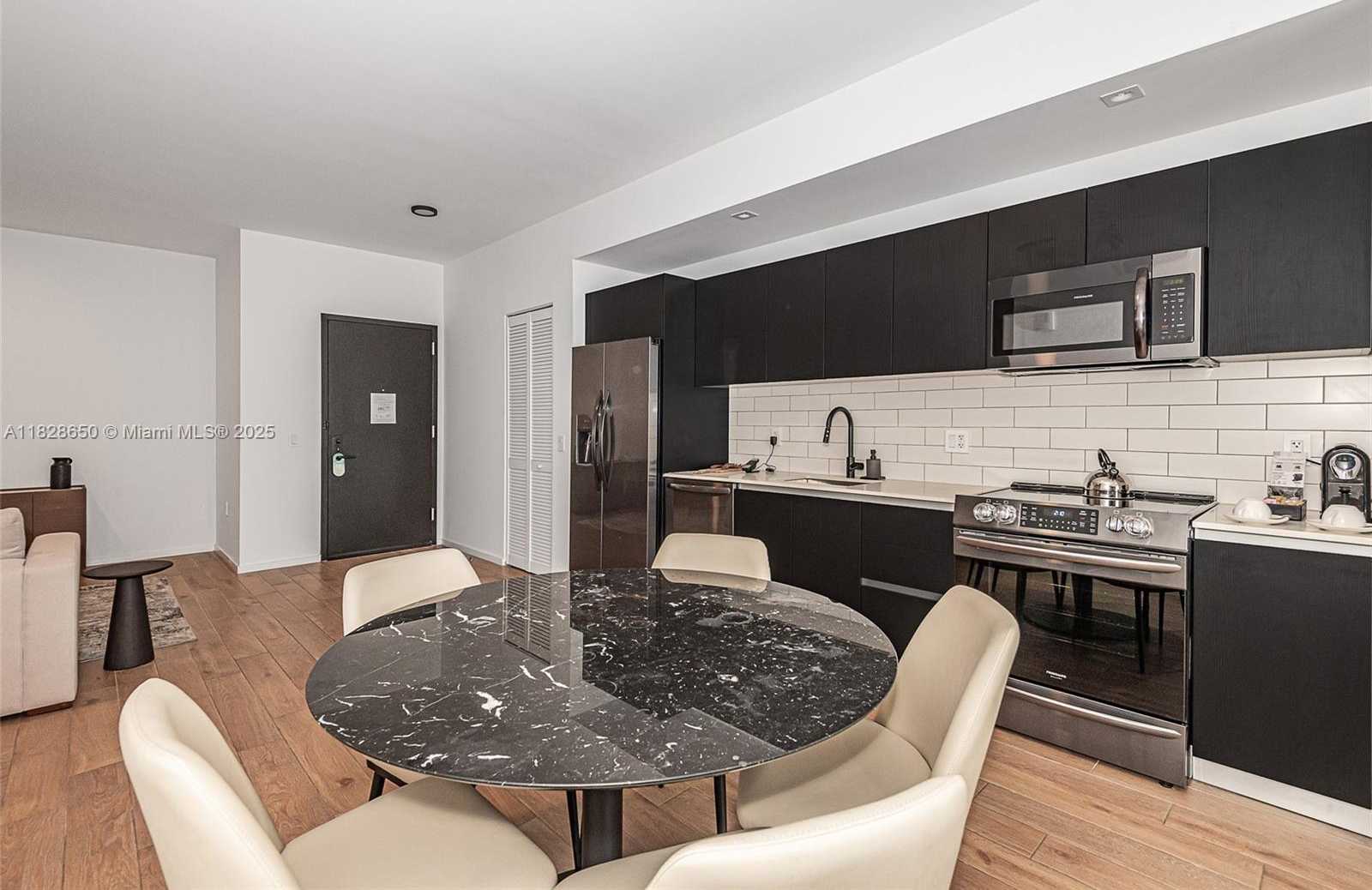 Small Image of 398 NORTH EAST 5TH ST #3717, Miami Number 28