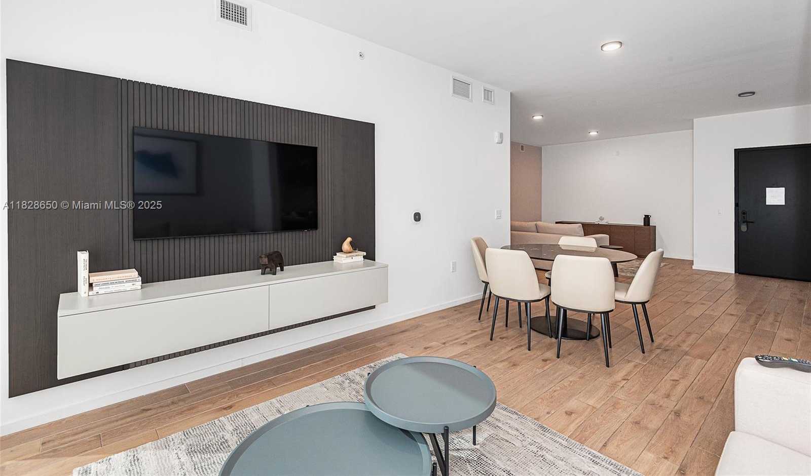 Small Image of 398 NORTH EAST 5TH ST #3717, Miami Number 30