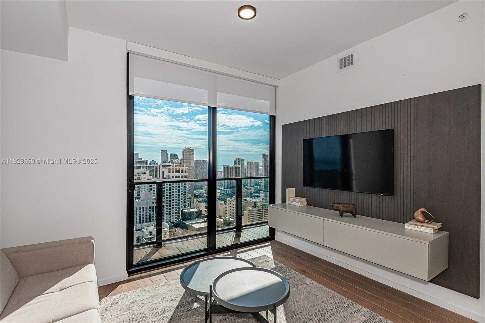 Small Image of 398 NORTH EAST 5TH ST #3717, Miami Number 4