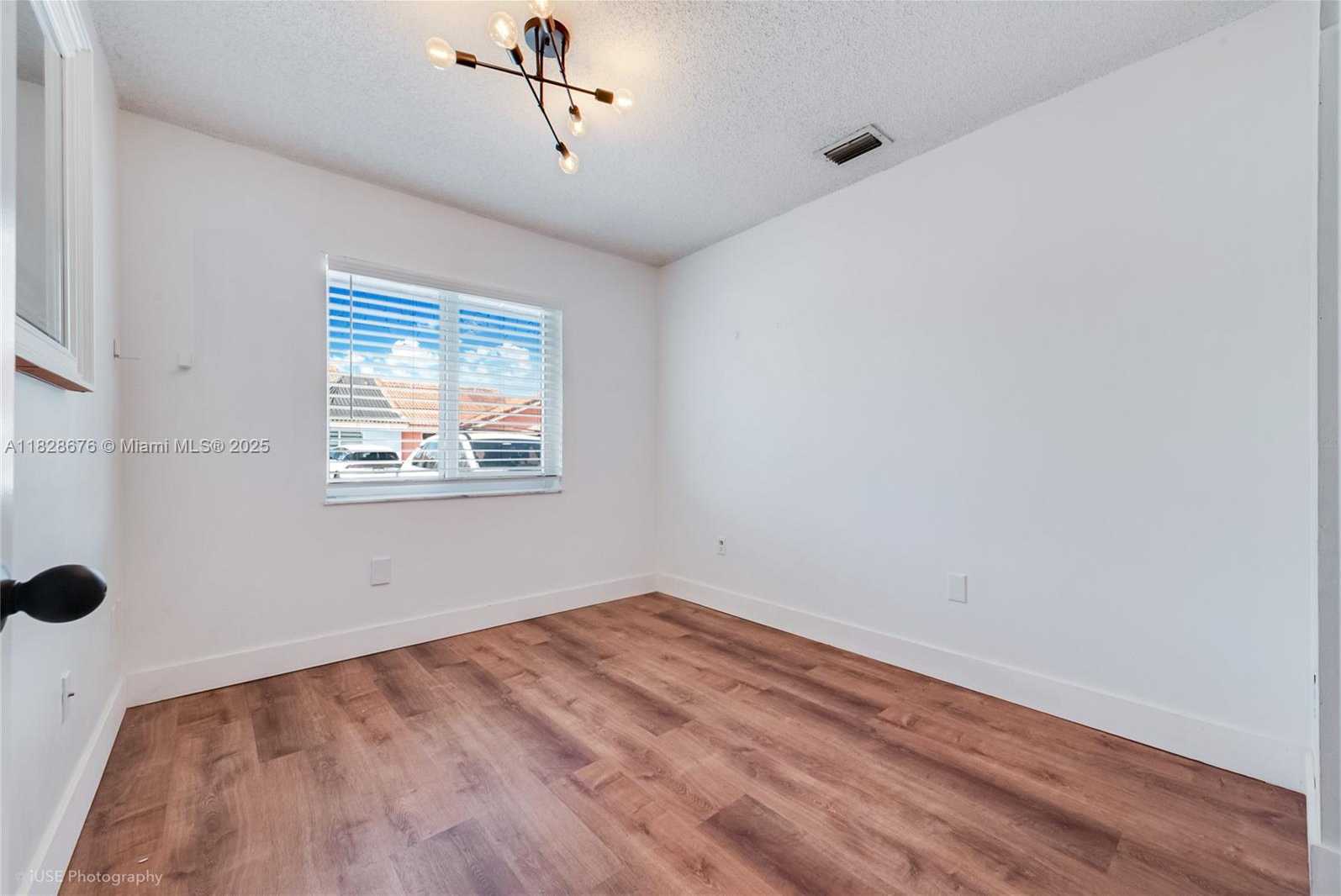 Small Image of 4817 SOUTH WEST 145TH AVE, Miami Number 19