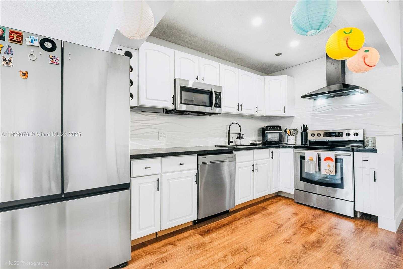 Small Image of 4817 SOUTH WEST 145TH AVE, Miami Number 4