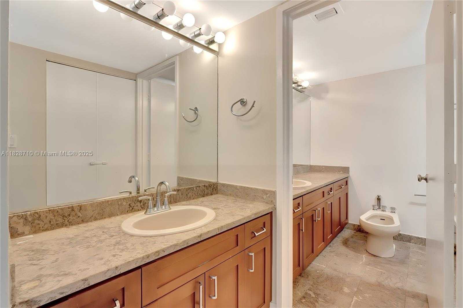 Small Image of 1627 BRICKELL AVE #2006, Miami Number 11