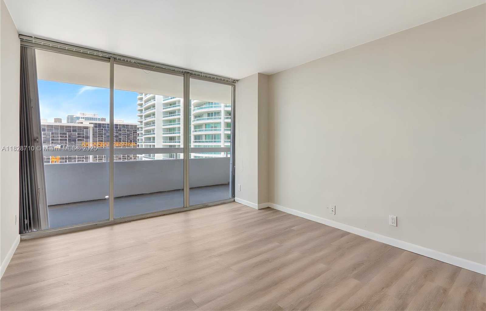Small Image of 1627 BRICKELL AVE #2006, Miami Number 12