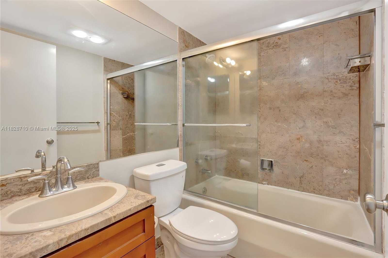 Small Image of 1627 BRICKELL AVE #2006, Miami Number 13