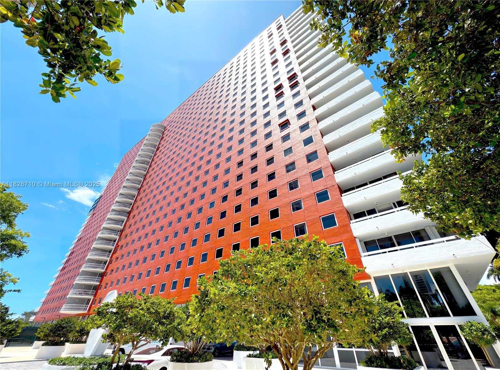 Small Image of 1627 BRICKELL AVE #2006, Miami Number 18