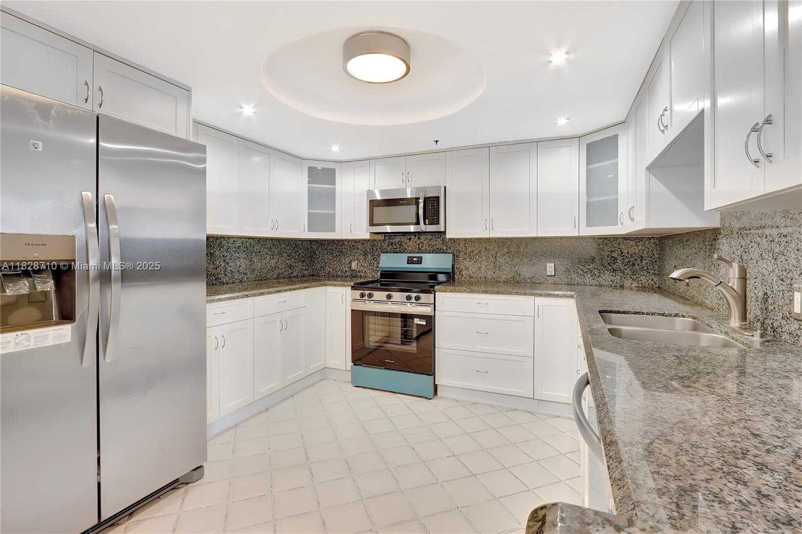 Small Image of 1627 BRICKELL AVE #2006, Miami Number 5