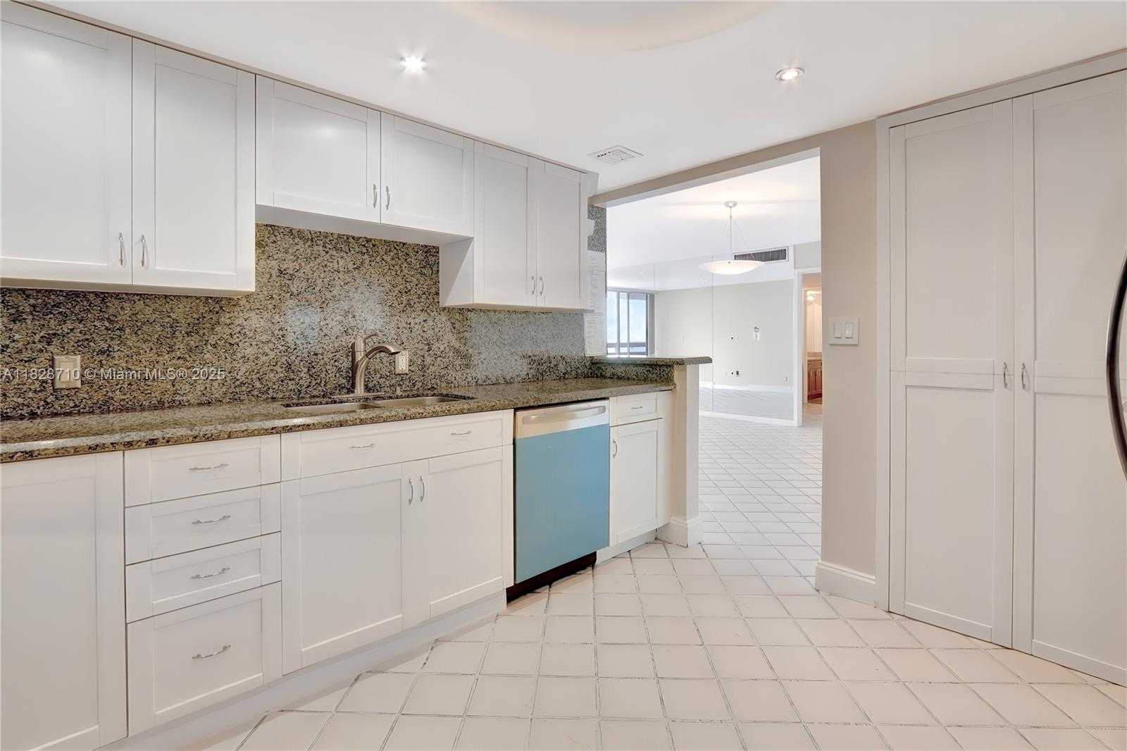 Small Image of 1627 BRICKELL AVE #2006, Miami Number 6