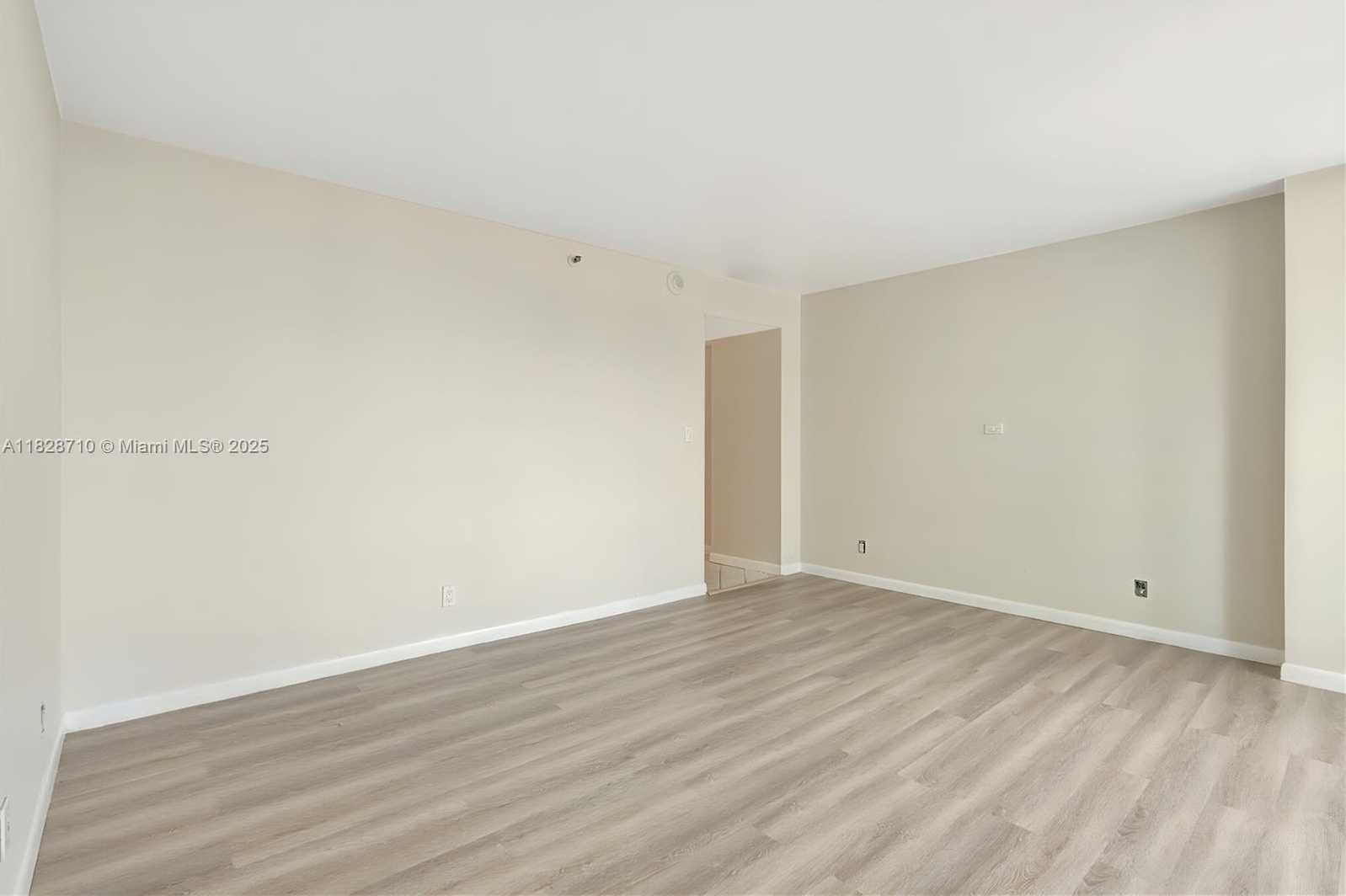 Small Image of 1627 BRICKELL AVE #2006, Miami Number 9