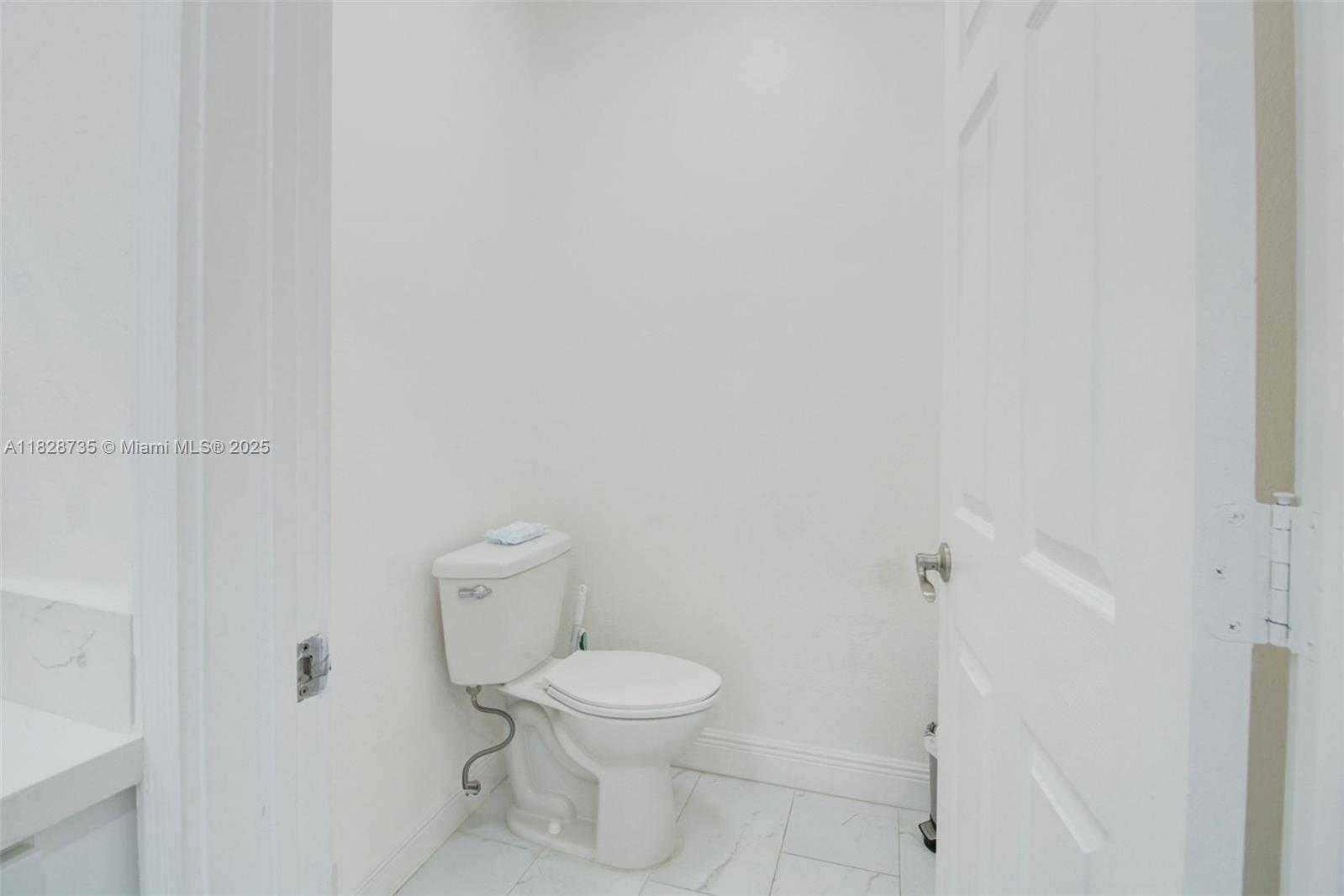 Small Image of 8159 NORTH WEST 116TH CT, Doral Number 27