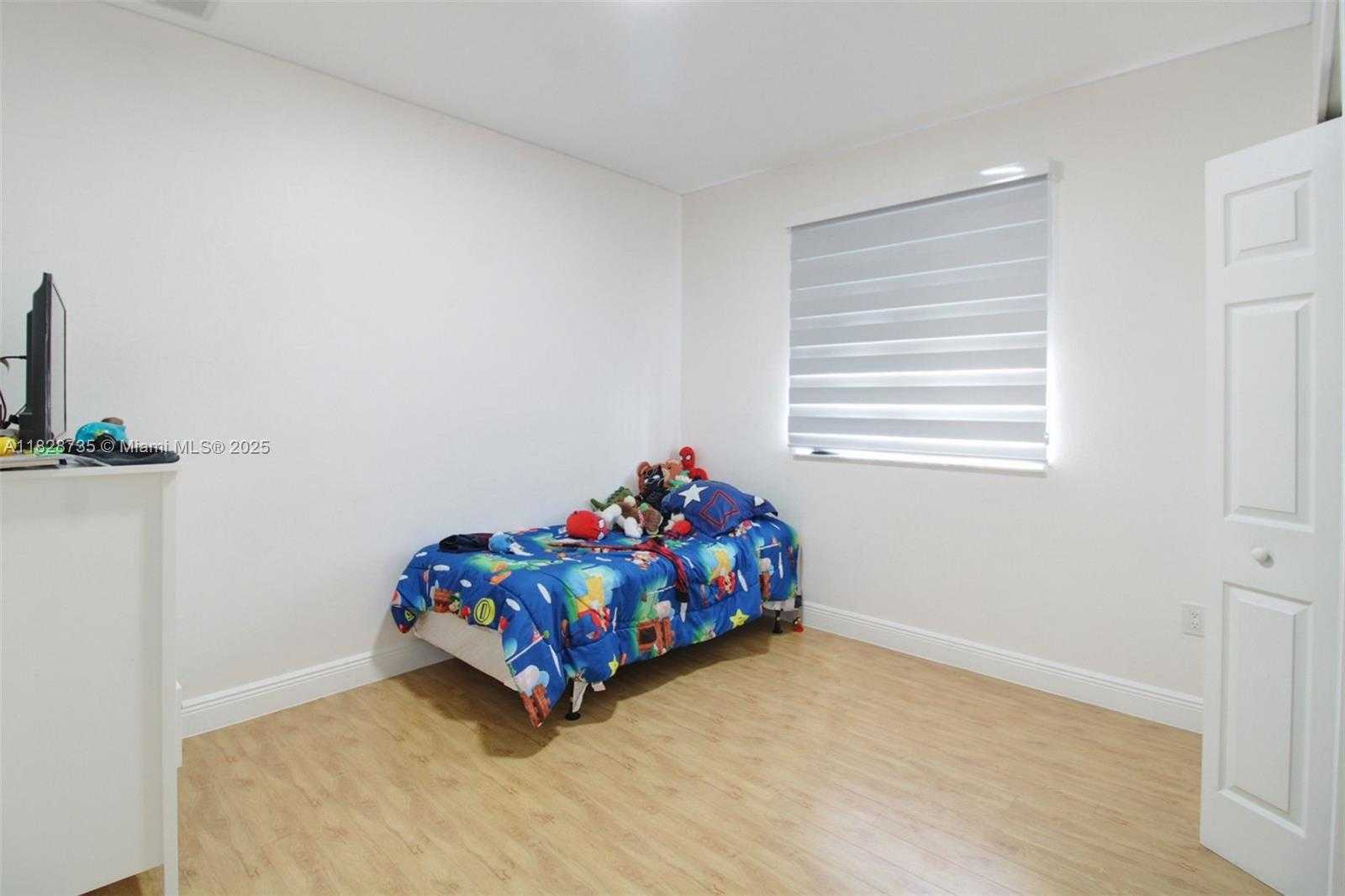 Small Image of 8159 NORTH WEST 116TH CT, Doral Number 32