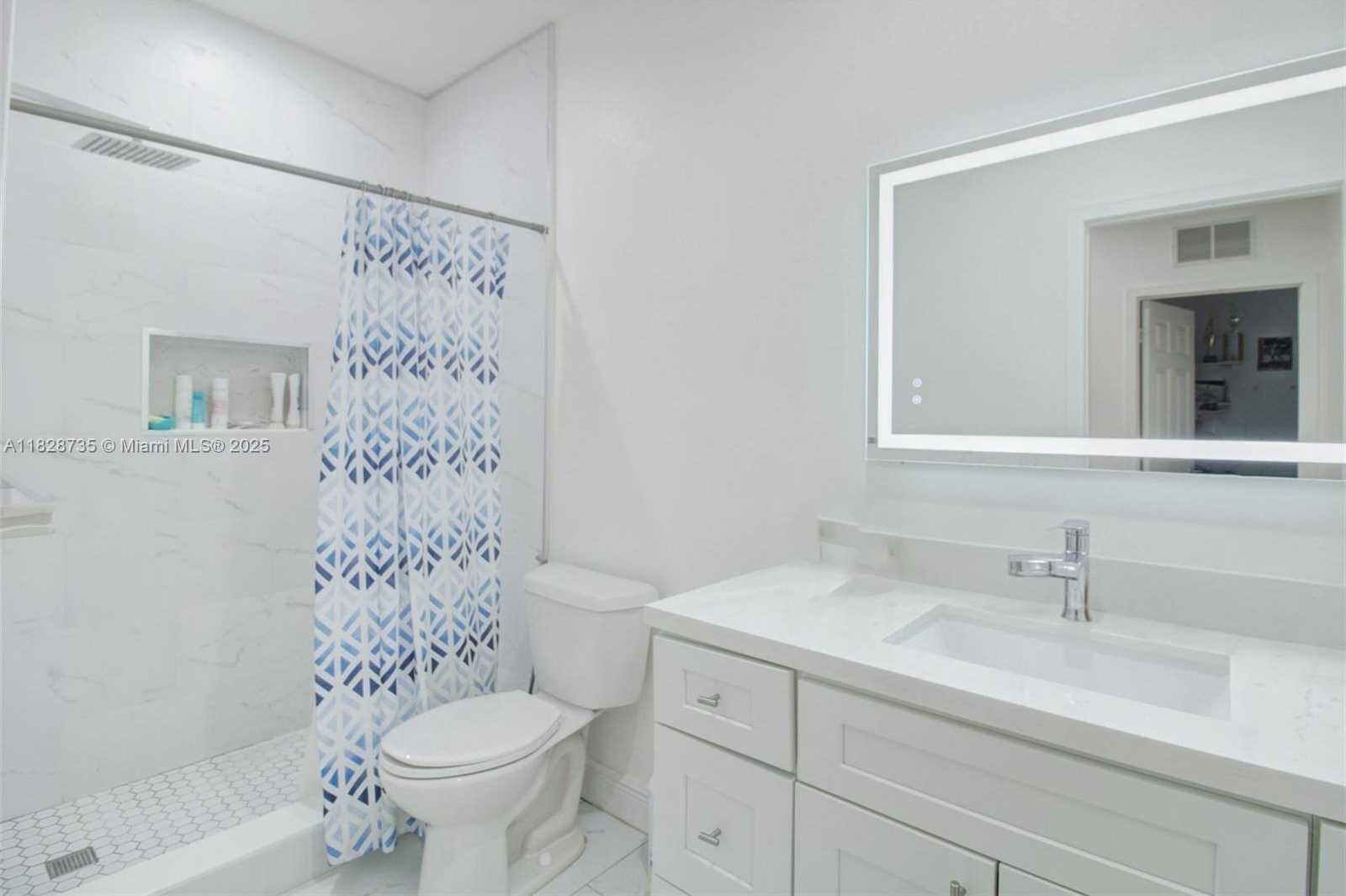 Small Image of 8159 NORTH WEST 116TH CT, Doral Number 33