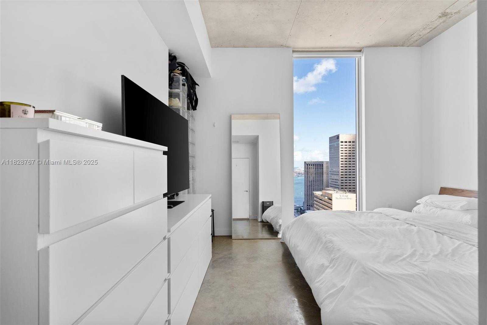 Small Image of 151 SOUTH EAST 1ST ST #3102, Miami Number 7