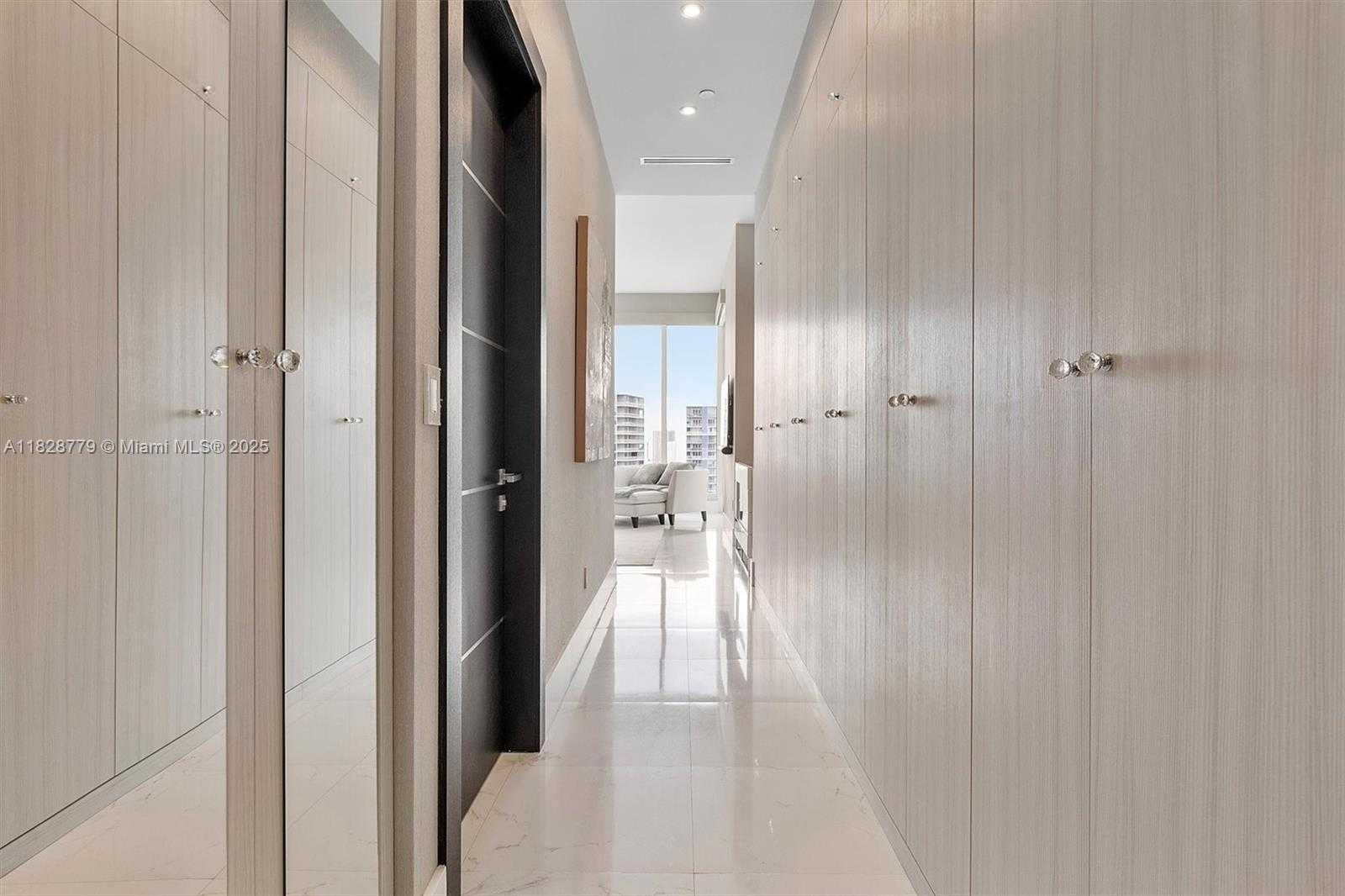Small Image of 900 BRICKELL KEY BLVD #3103, Miami Number 26
