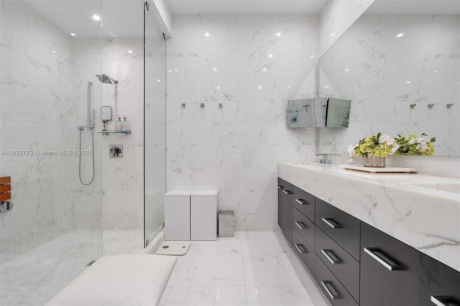 Small Image of 900 BRICKELL KEY BLVD #3103, Miami Number 29