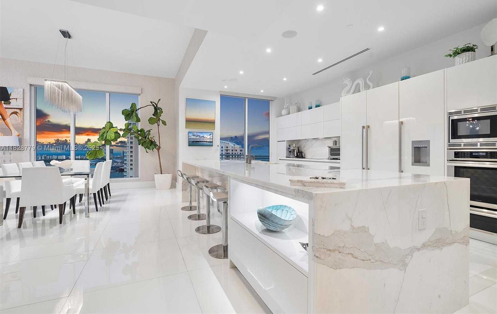 Small Image of 900 BRICKELL KEY BLVD #3103, Miami Number 33
