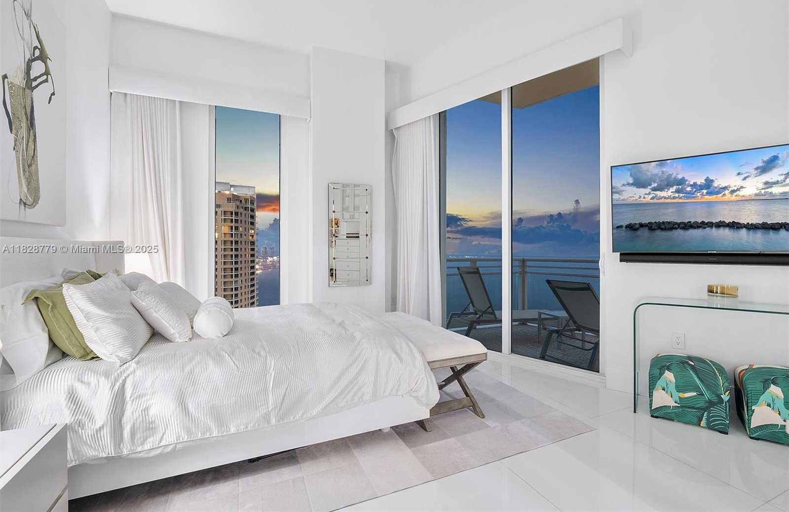 Small Image of 900 BRICKELL KEY BLVD #3103, Miami Number 37