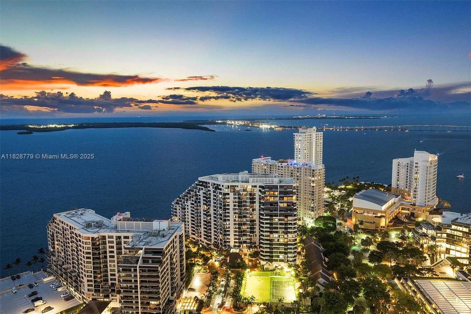 Small Image of 900 BRICKELL KEY BLVD #3103, Miami Number 40