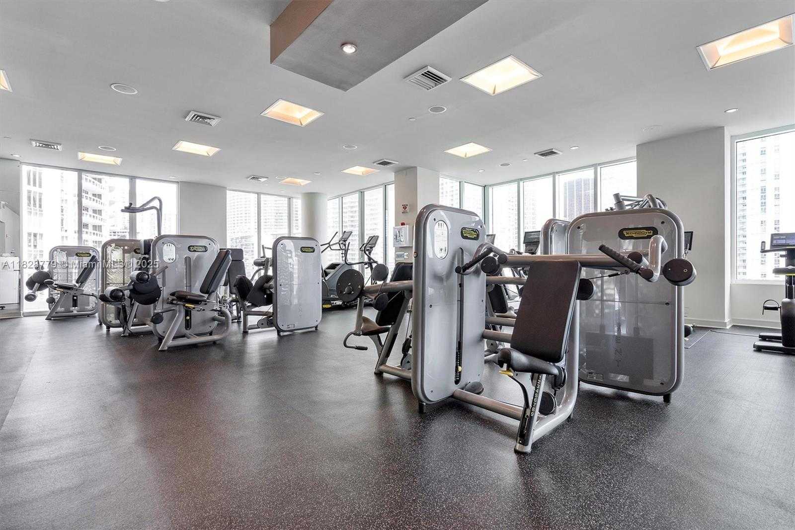 Small Image of 900 BRICKELL KEY BLVD #3103, Miami Number 47