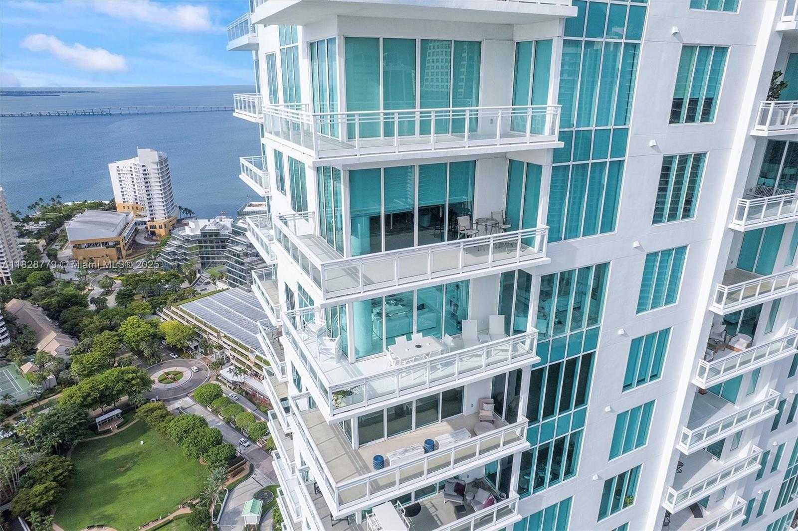 Small Image of 900 BRICKELL KEY BLVD #3103, Miami Number 54