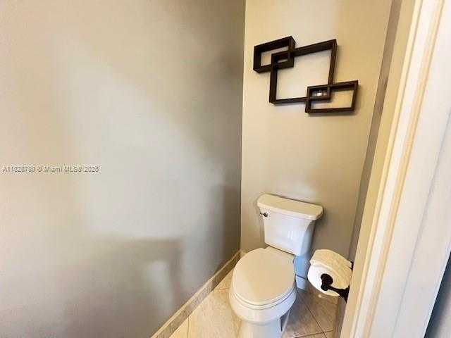 Small Image of 905 NORTH WEST 107TH AVE, Pembroke Pines Number 14