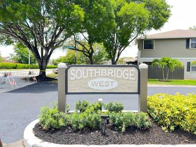 Small Image of 905 NORTH WEST 107TH AVE, Pembroke Pines Number 2