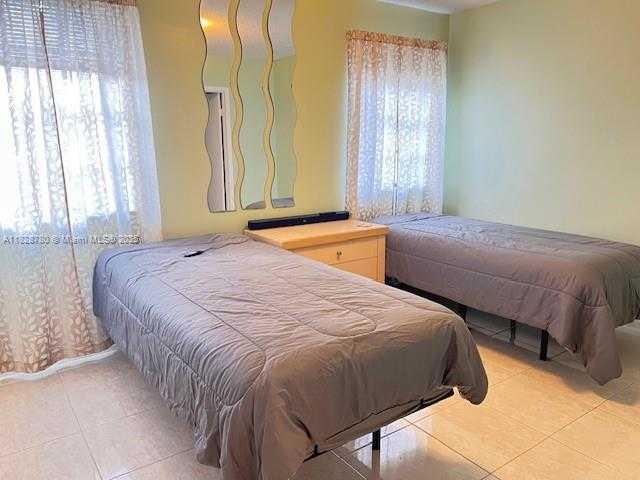 Small Image of 905 NORTH WEST 107TH AVE, Pembroke Pines Number 21