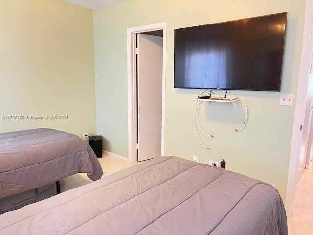 Small Image of 905 NORTH WEST 107TH AVE, Pembroke Pines Number 22