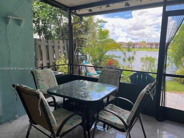 Small Image of 905 NORTH WEST 107TH AVE, Pembroke Pines Number 25